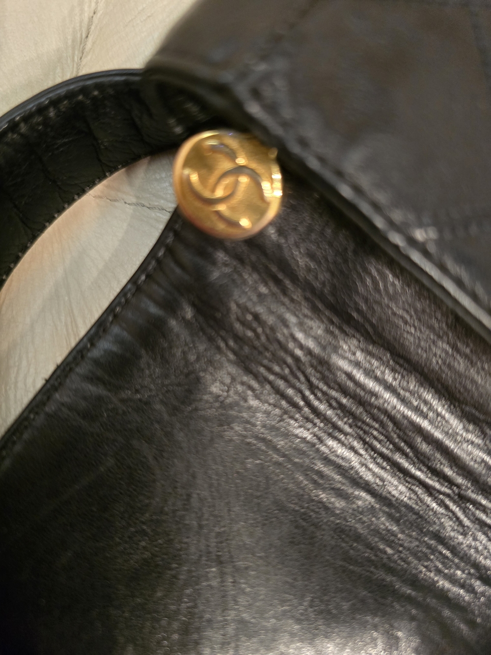 💯 Chanel Black Lambskin Leather Belt Bag with Gold Chain & COA size 75/30 - Picture 10 of 16